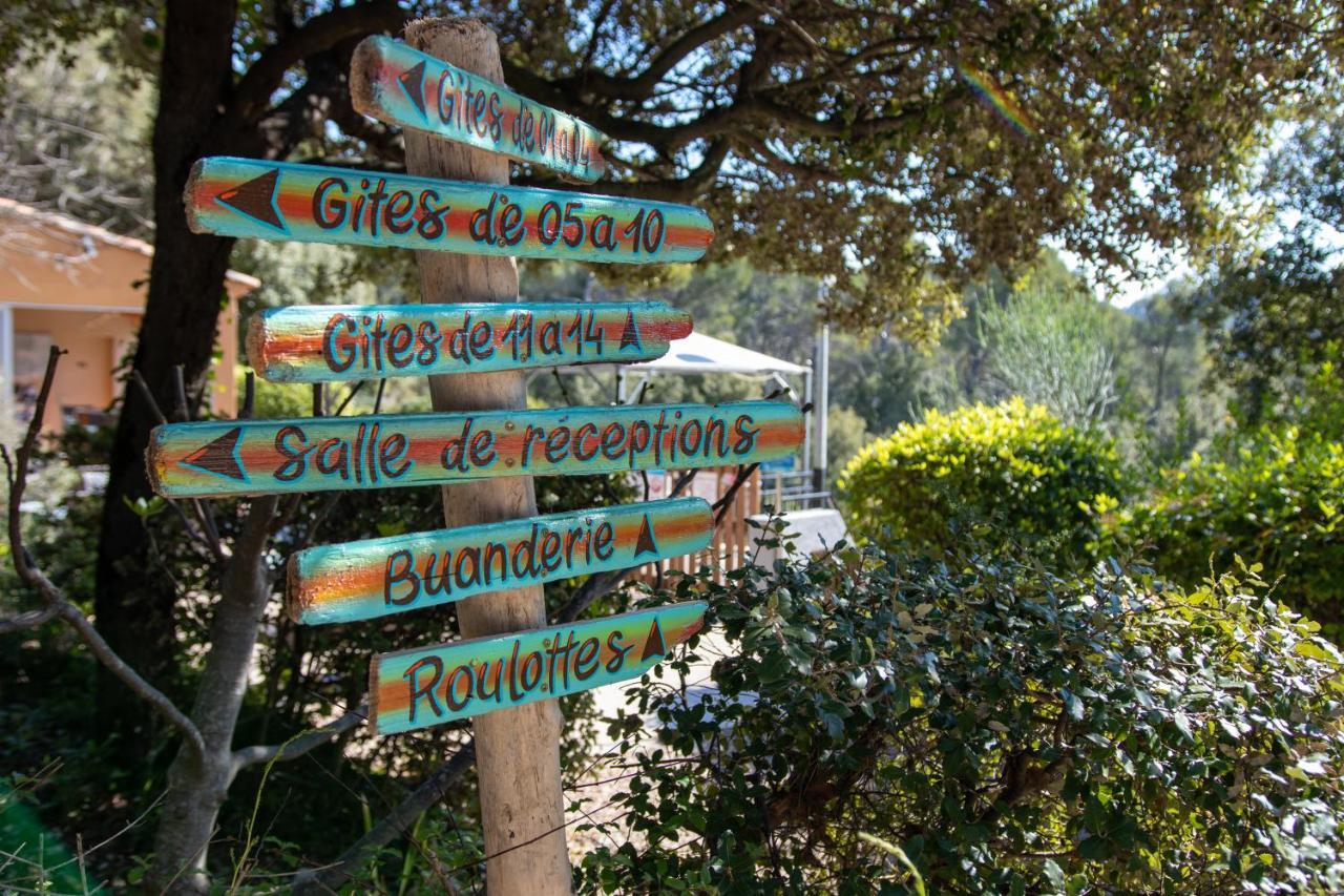Les Arbousiers Village Hotel Provencal La Roquebrussanne Eksteriør bilde