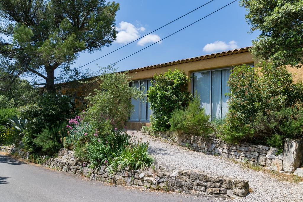 Les Arbousiers Village Hotel Provencal La Roquebrussanne Eksteriør bilde