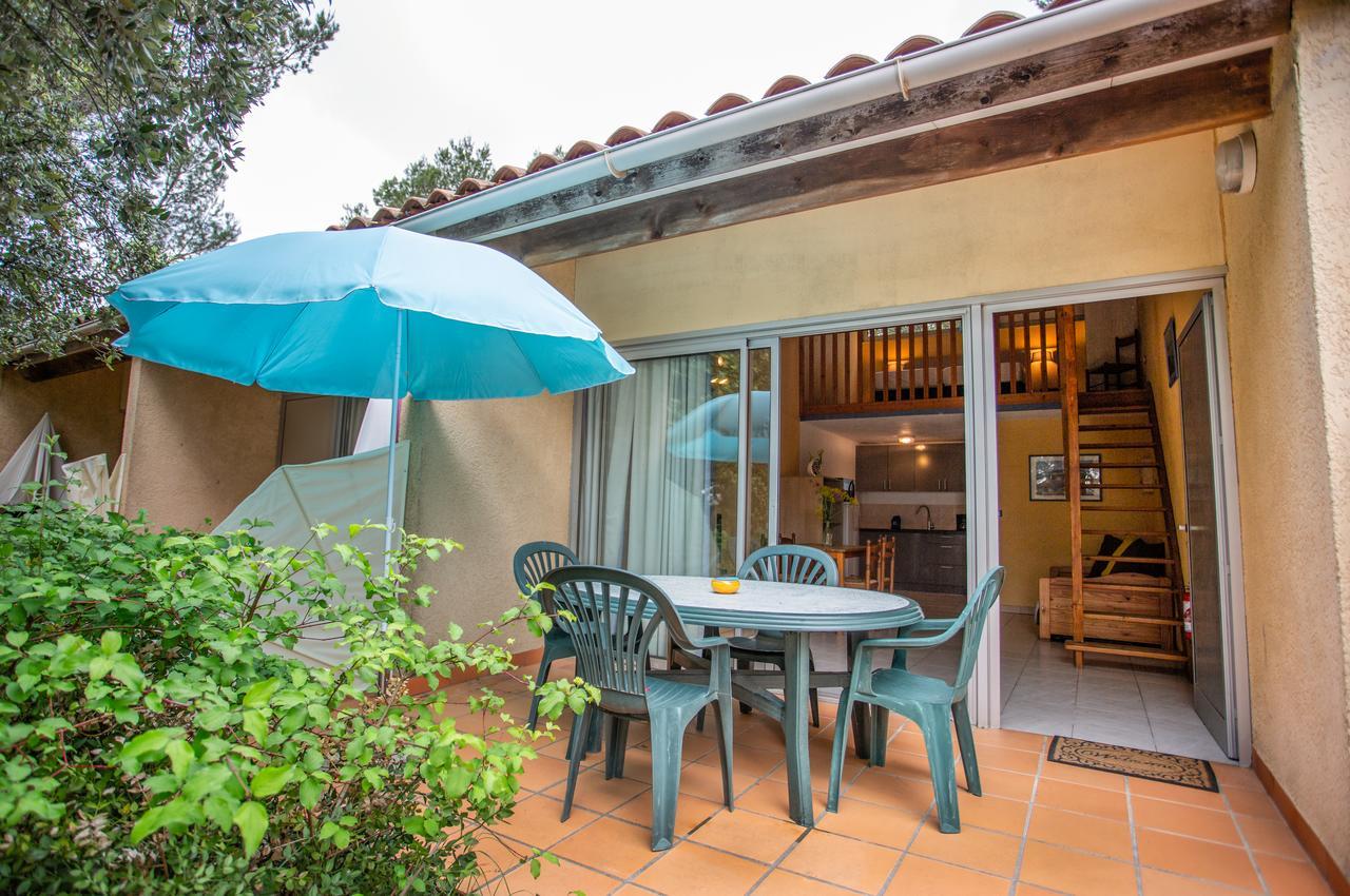 Les Arbousiers Village Hotel Provencal La Roquebrussanne Eksteriør bilde
